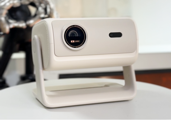 选购推荐：当贝D7X年轻人的高性价比首选！PG电子游戏麻将胡了双十一2000元投影仪(图4)